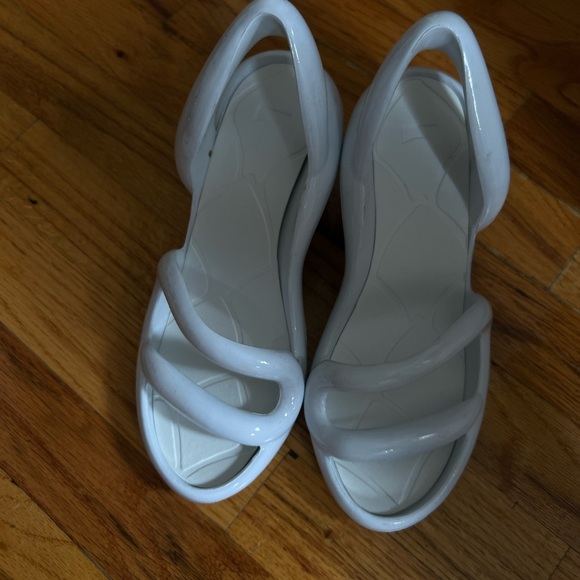 WHITE CAMPER KOBARAH HEEL - Picture 3 of 3